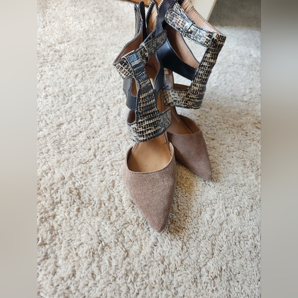 Dolce Vita Snake skin, black, and brown suede heels - Picture 2 of 5